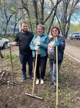 27 апреля 2024 года на территории ГБУЗ СО СГКП 15 прошел субботник по благоустройству территории #10