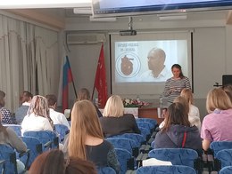 По всей России продолжаются акции, приуроченные к празднику - Дню беременных, который отмечается дважды в год: 7 октября и 7 апреля. Одно из таких мероприятий состоялось 8 октября 2025 года в Самарской городской клинической поликлинике № 15. #2