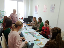 7 апреля в Самарской городской клинической поликлинике № 15 прошли праздничные мероприятия посвященные Дню беременных. На встрече будущих мам ожидал теплый приём в комфортной обстановке с вручением подарков и поздравлений.  #8