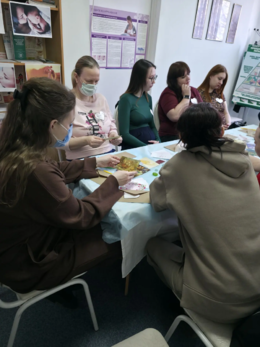 7 апреля в Самарской городской клинической поликлинике № 15 прошли праздничные мероприятия посвященные Дню беременных. На встрече будущих мам ожидал теплый приём в комфортной обстановке с вручением подарков и поздравлений.  #5