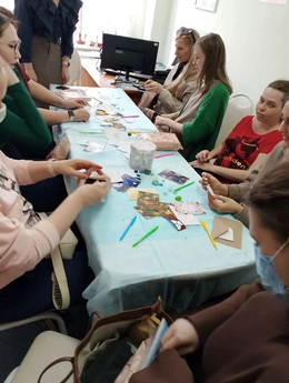 7 апреля в Самарской городской клинической поликлинике № 15 прошли праздничные мероприятия посвященные Дню беременных. На встрече будущих мам ожидал теплый приём в комфортной обстановке с вручением подарков и поздравлений.  #1